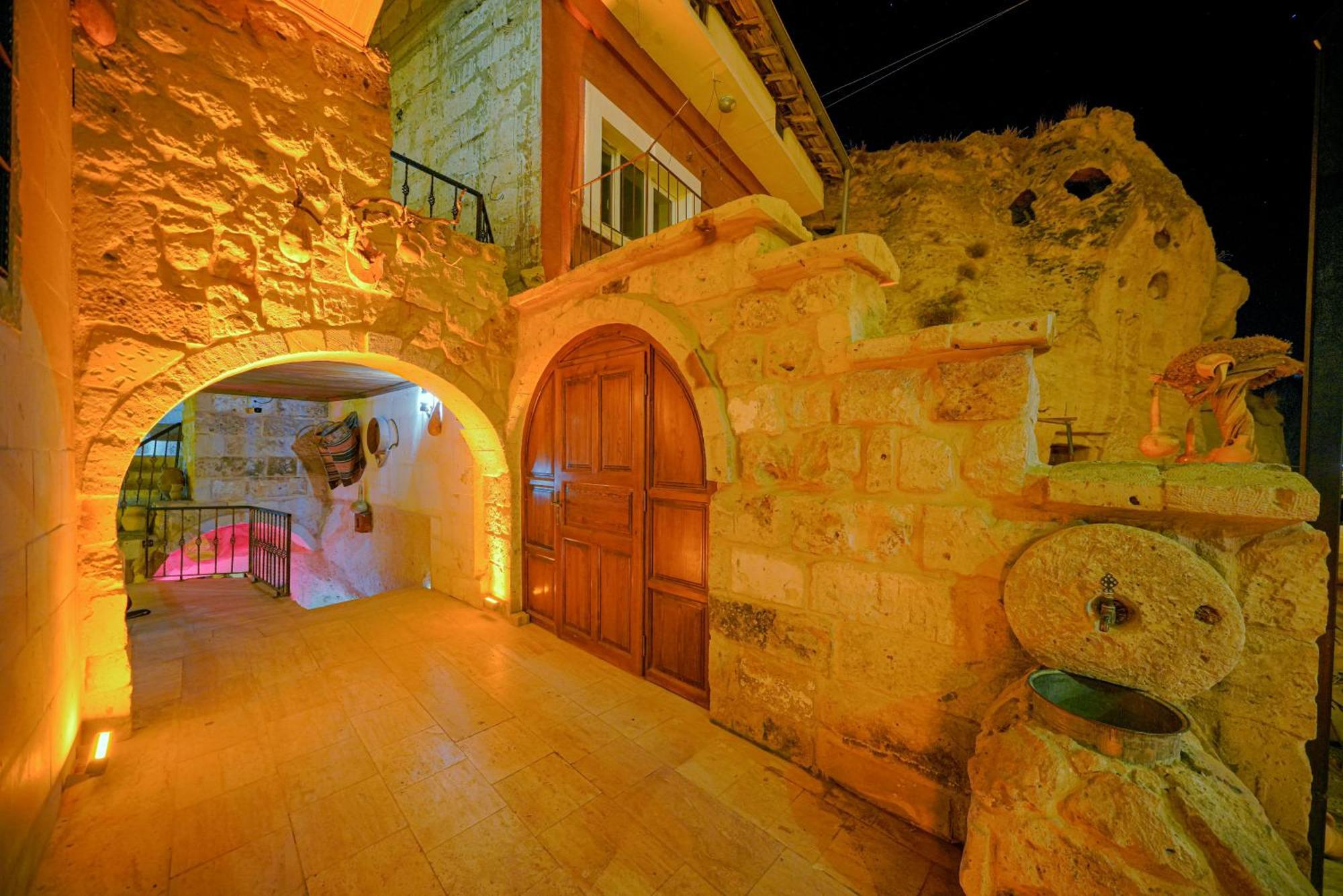 Babili Cappadocia Cave Hotel Nevşehir Buitenkant foto